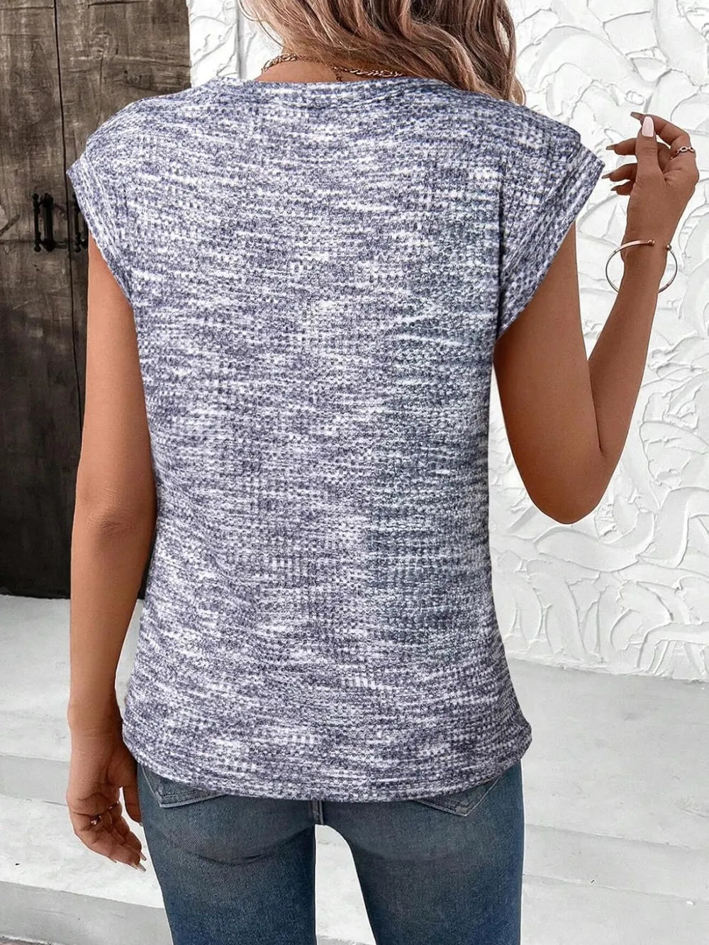 T-shirt chiné à col rond et manches courtes
- Heathered Round Neck Cap Sleeve T-Shirt